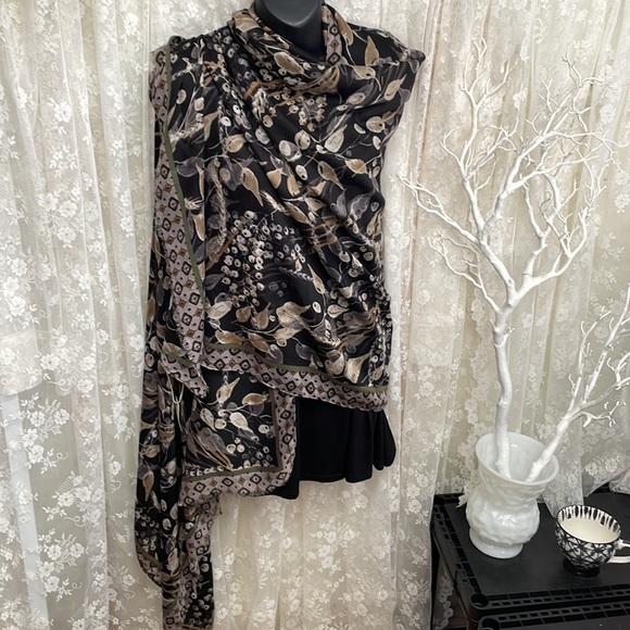 Softest Draped NWT Scarf Grey Black Floral Brown & Cream - Picture 3 of 8